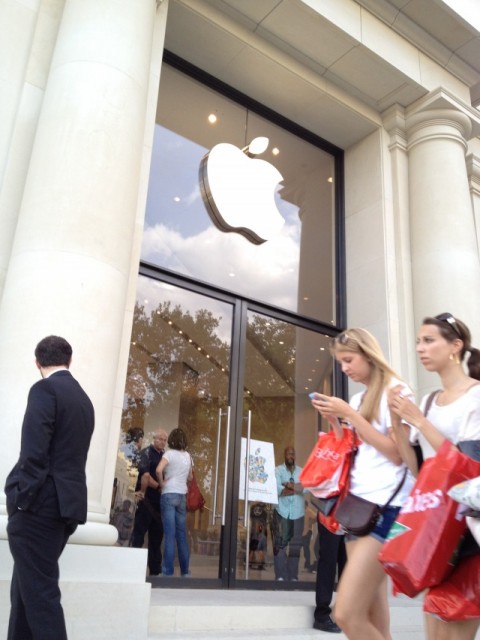 Apple-Retail-Store-Barcelona-17