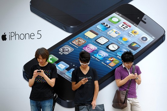 iPhone 5 launched in Tokyo