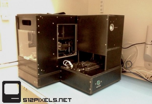2013-06-05-iphone-repair-machine-1
