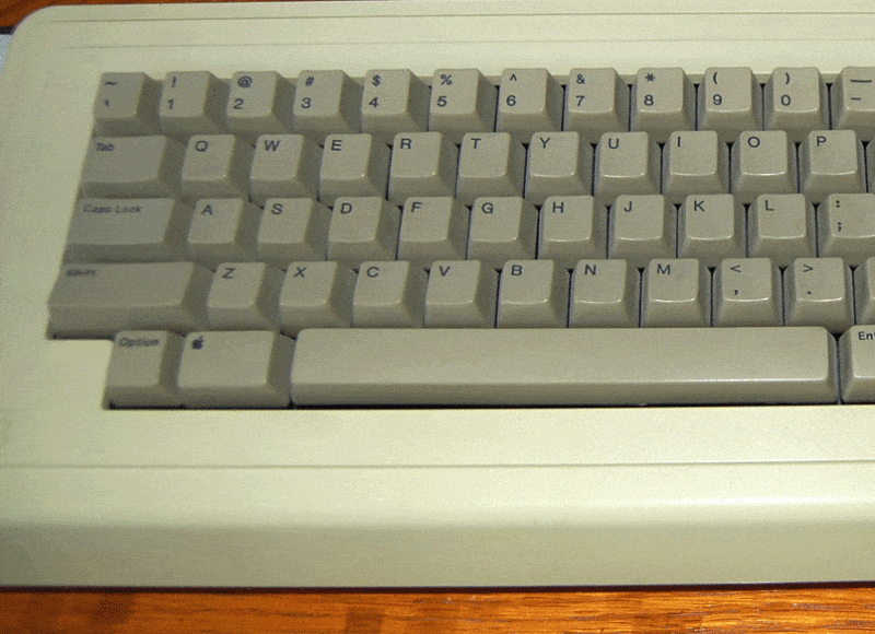 lisa-keyboard-apple-key