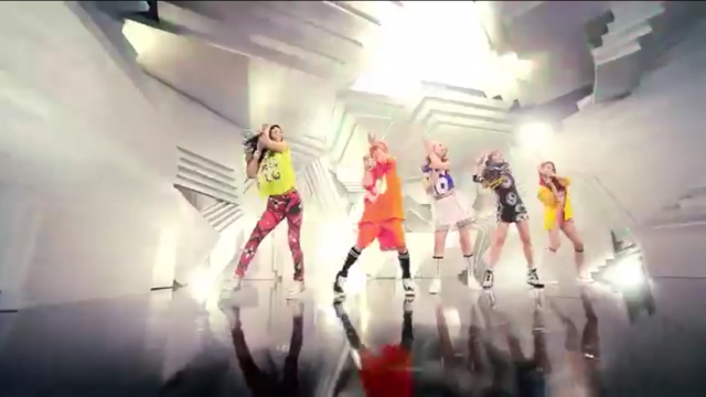 โฆษณาแบบวีดีโอของ f(x)