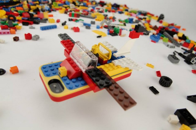 belkin-lego-iphone-case-macthai4