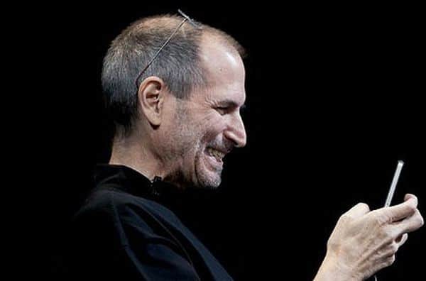 steve-jobs-iphone-4