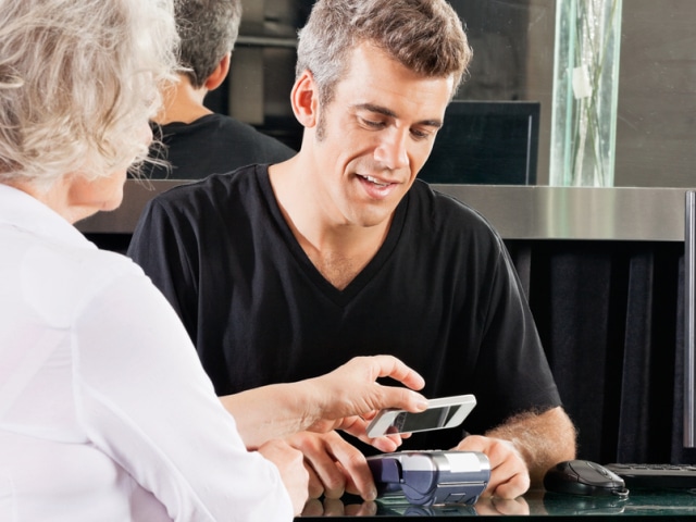 mobile-shopping-iphone