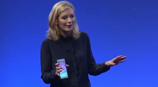 rachel-riley-samsung-presenter-is-iphone-user-3