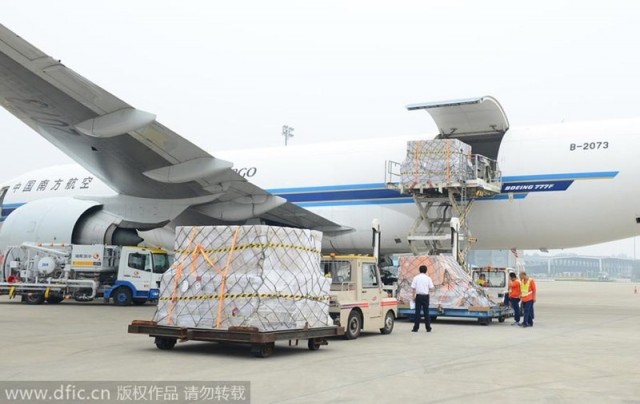 iphone-6-and-6-plus-cargo-from-china-to-usa-hit-195000-unit-4