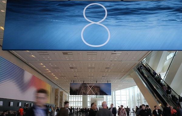 attendees-gather-at-the-apple-worldwide-developers-conference
