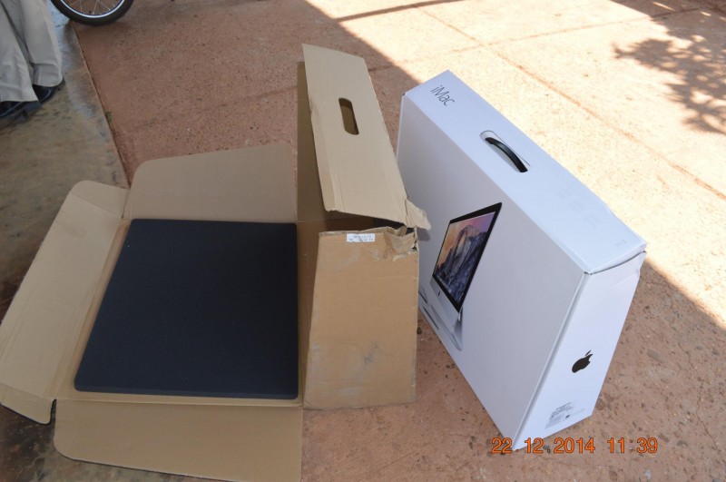 thaipost-send-imac-retina-with-damage-box-from-apple-online-store-3