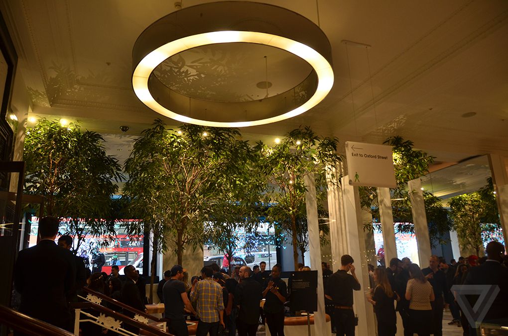 apple-watch-shop-in-paris-tokyo-london.0-012