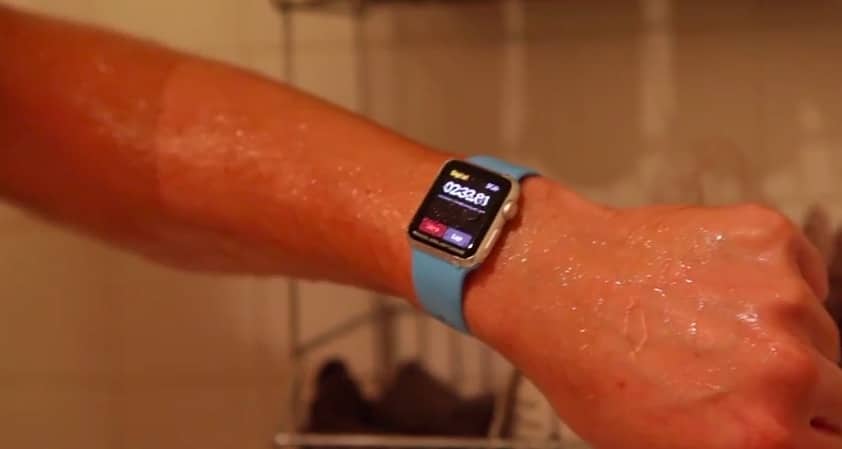 apple-watch-waterproof-test-2