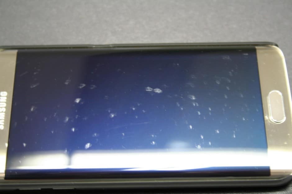 samsung-galaxy-s6-and-s6-edge-case-clear-view-damage-screen-report-on-pantip-user-003
