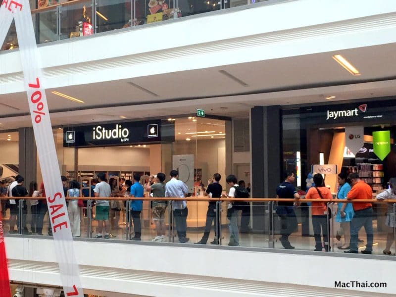 macthai-apple-watch-launch-in-thailand-istudio-queue-001