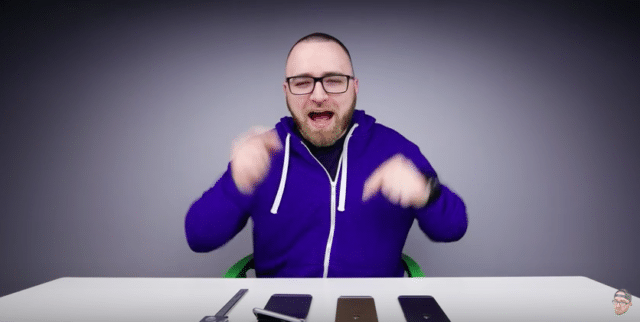 leaked-iphone-6s-back-plate-is-thicker-and-lighter-video-2