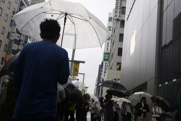 iphone-6s-launch-queue-world-11