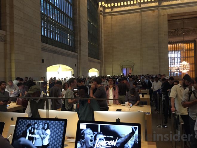 iphone-6s-launch-queue-world-3