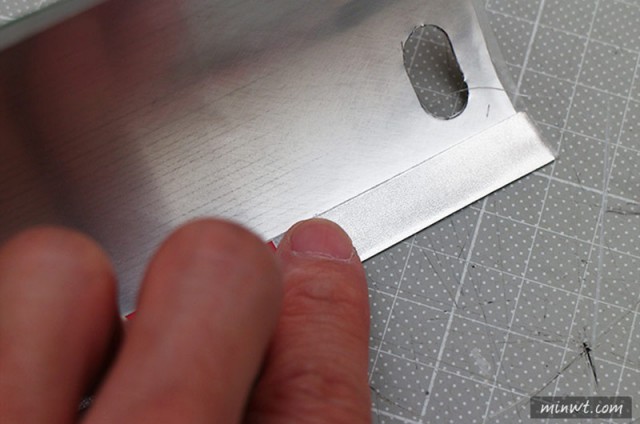 tips-diy-iphone-case-from-aluminium-can-8