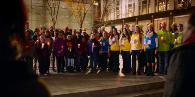 microsoft-holiday-ad-apple-store