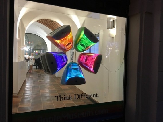 new-prague-apple-museum-2