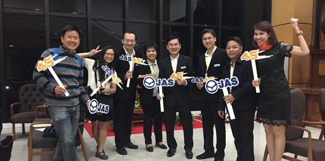 truemove-h-jas-win-900-mhz-auction-thailand-compare-ais-dtac-4