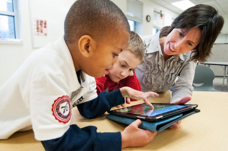 ipad-children-school-education