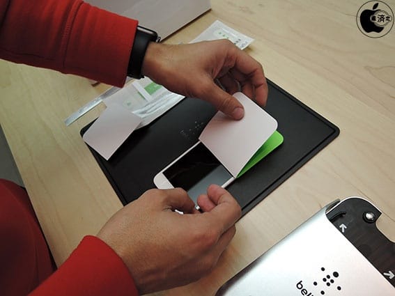 apple-retail-store-screen-protector-program-machine-4