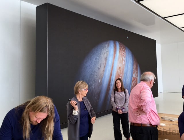 next-generation-apple-store-in-memphis-features-custom-37-foot-display3