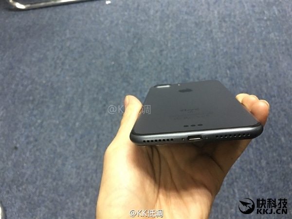 leaked iphone 7 plus space black-2