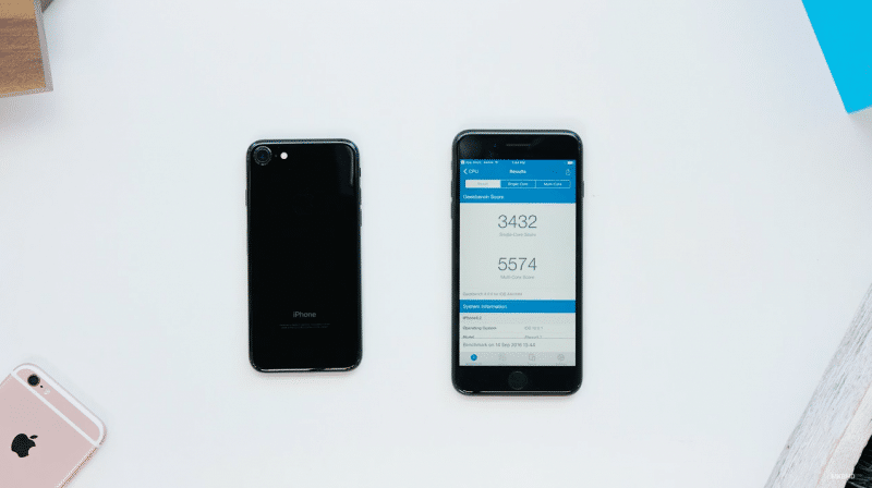 unbox-iphone-7-plus-jet-black1
