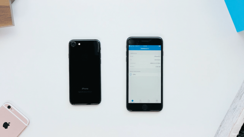 unbox-iphone-7-plus-jet-black2