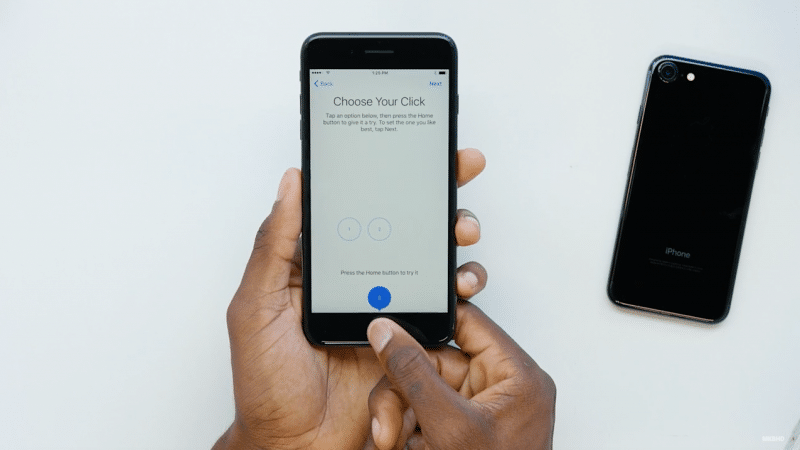unbox-iphone-7-plus-jet-black3