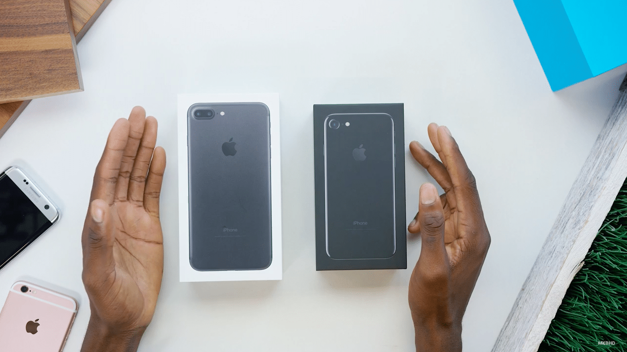 unbox-iphone-7-plus-jet-black8