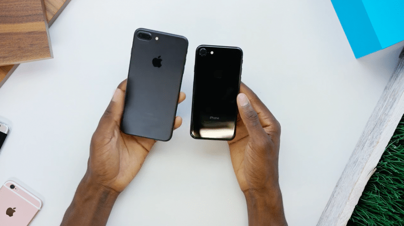 unbox-iphone-7-plus-jet-black9