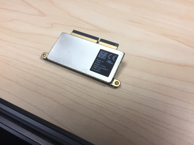 new-macbook-pro-removable-ssd-3