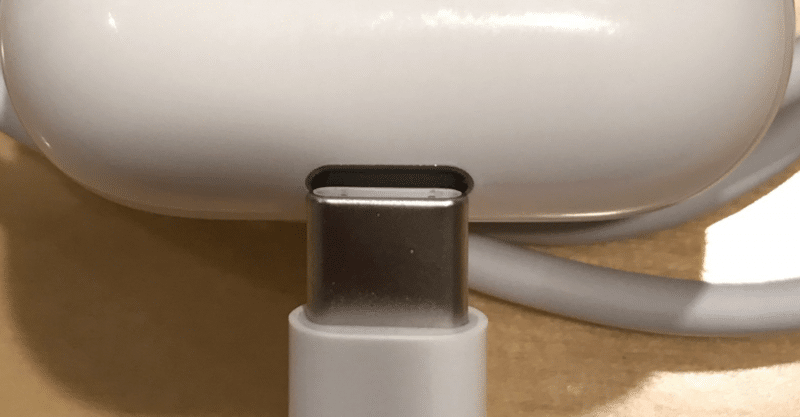 airpods-with-usb-c-cable