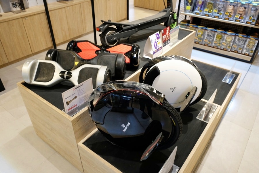 mens-gadgets-central-department-store-31