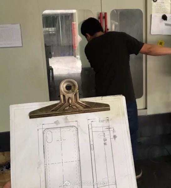 purported-iphone-8-iphone-7s-iphone-7s-plus-molds-photos-1