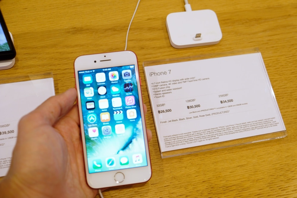 electronica-2017-sell-iphone-ipad-mac-tv-and-more-at-siam-paragon-2