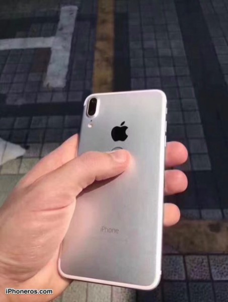 iphone-8-leaked-images-rear-touch-id-3
