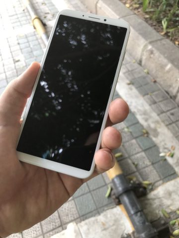 iphone-8-leaked-images-rear-touch-id-5