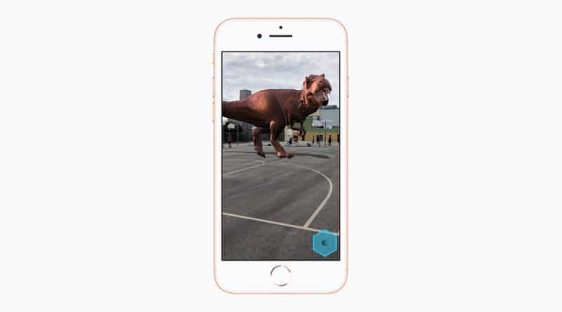 Augmented Reality บน iPhone 8 ภาพจาก Apple