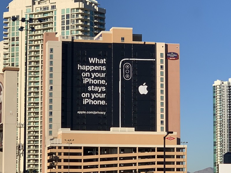 apple-ads-las-vegas