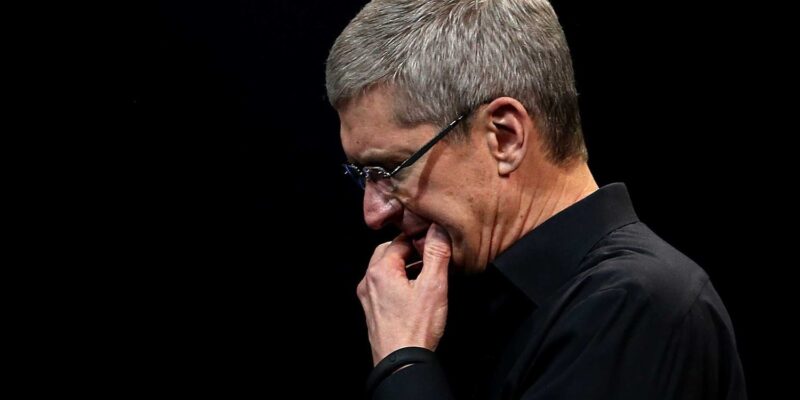 tim-cook-sad