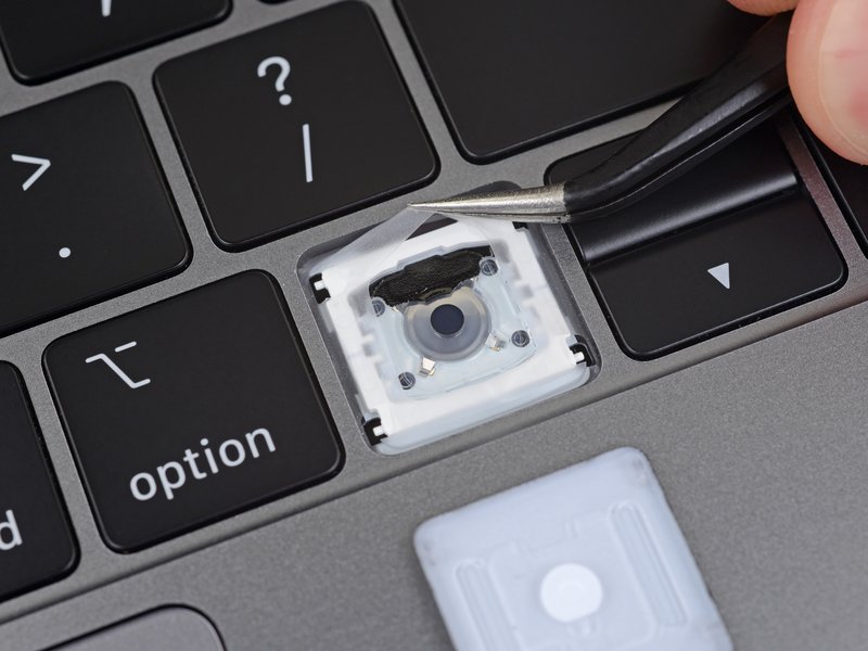 base-2019-13-inch-macbook-pro-teardown-2