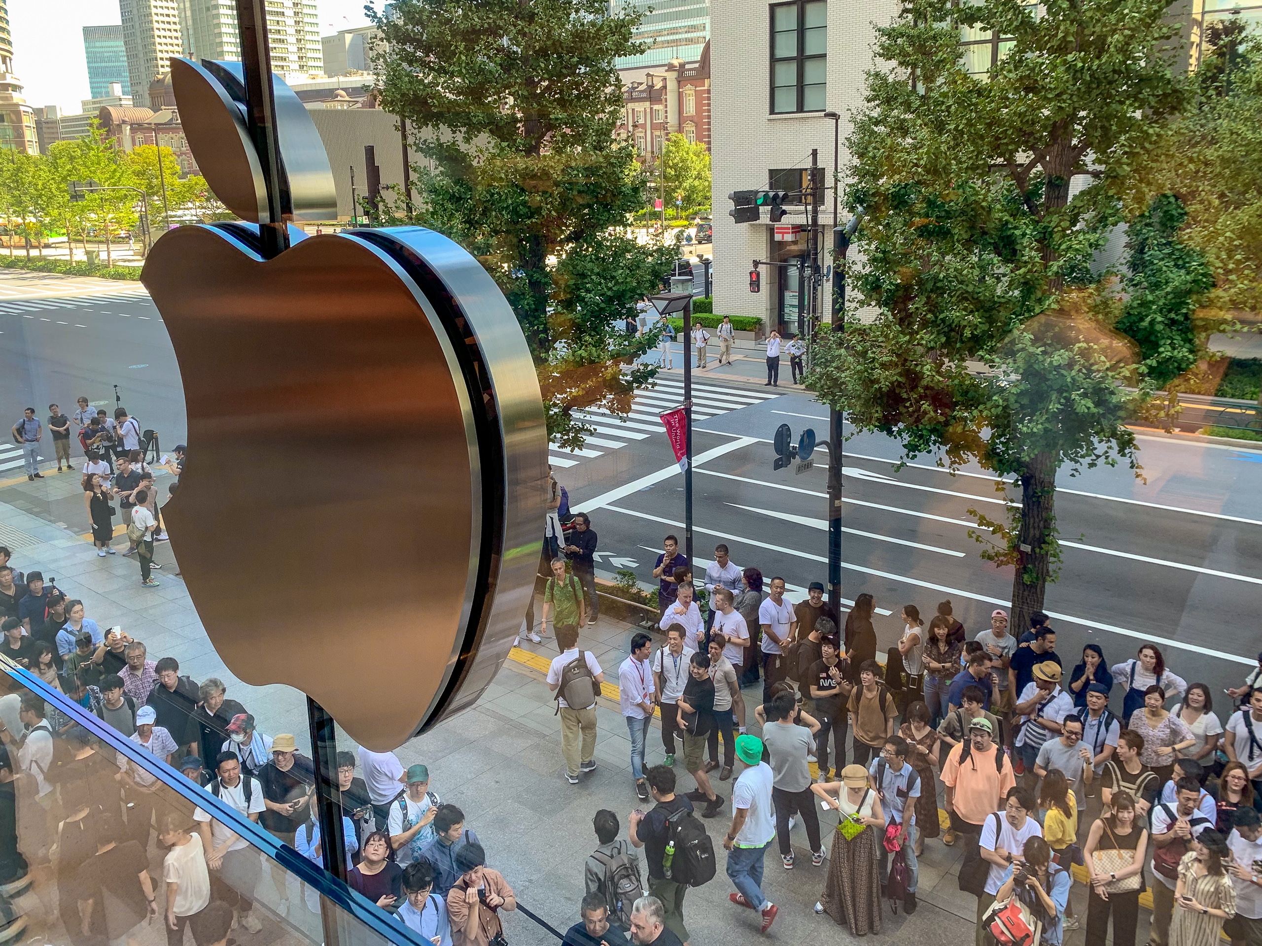 apple_marunouchi_logo