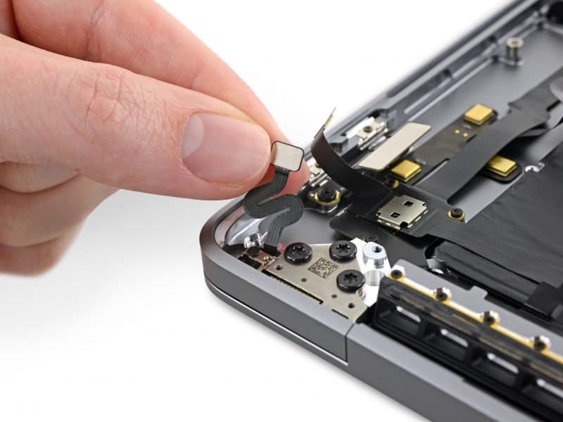 ifixit-16-inch-macbook-pro-lid-angle-sensor-800x600