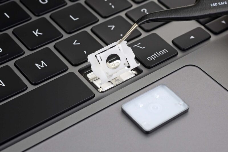 MacBook Pro 16 นิ้ว พร้อมคีย์บอร์ดแบบ butterfly ภาพจาก iFixit