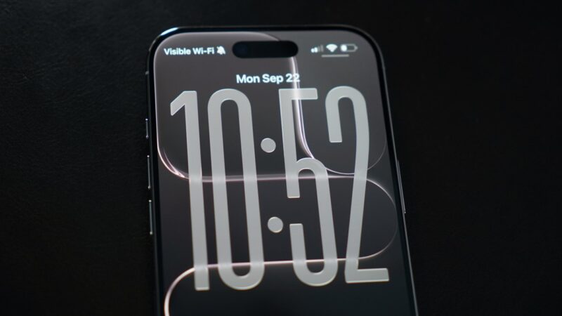 [ลือ] จอโค้งมาแน่! Apple เริ่มทดสอบการผลิต iPhone รุ่นครบรอบ 20 ปีแล้ว