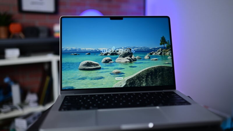 [ลือ] MacBook Pro จะมีน้ำหนักใกล้กับ MacBook Air มากขึ้น เพราะจอ OLED บางลง